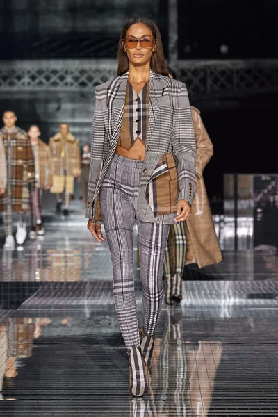 Look 44